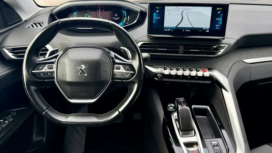 PEUGEOT 3008 -