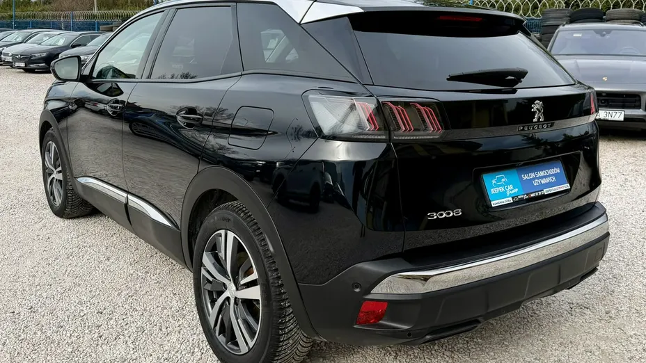 PEUGEOT 3008 -