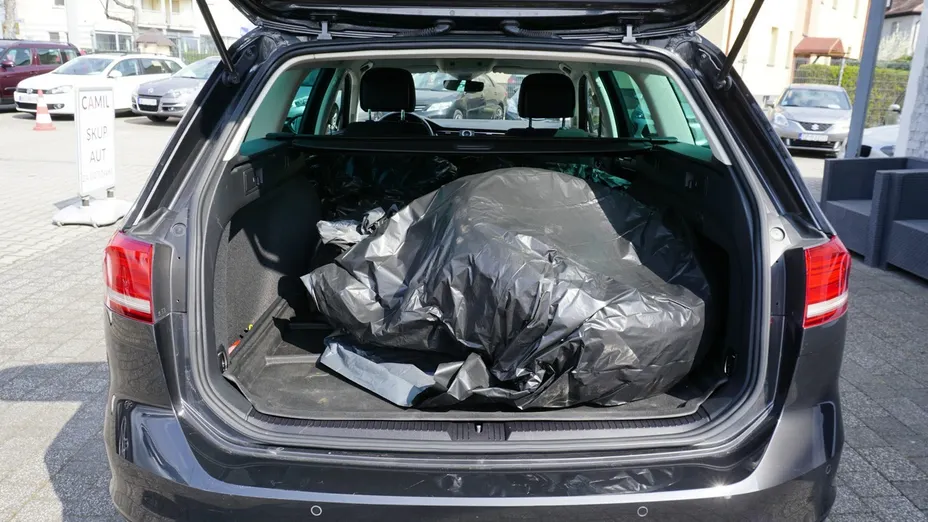VOLKSWAGEN Passat -