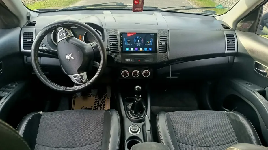 PEUGEOT 4007 -