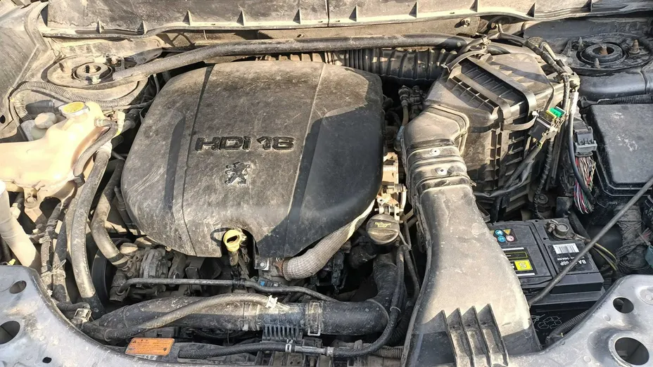 PEUGEOT 4007 -