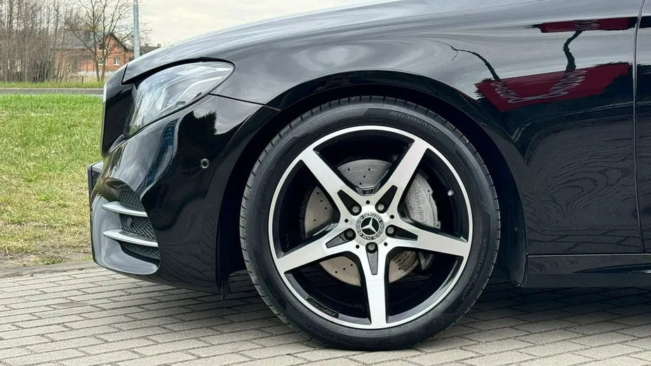 MERCEDES-BENZ E Klasa -