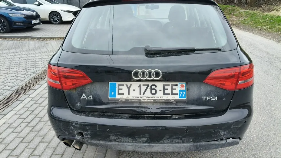 AUDI A4 -