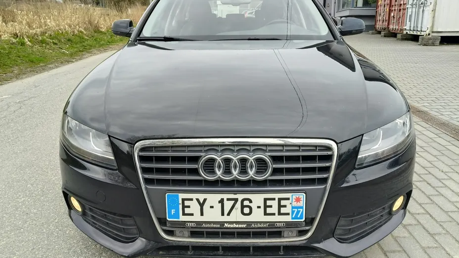 AUDI A4 -