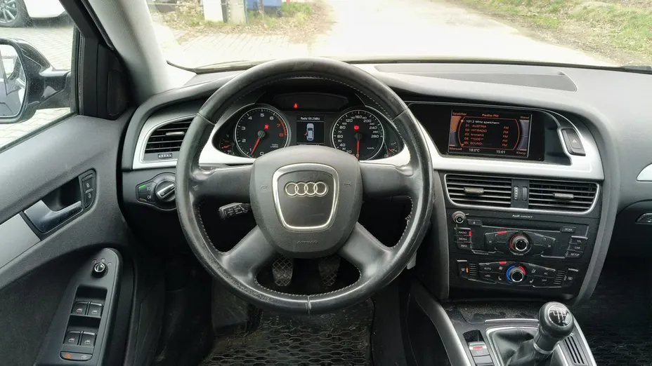 AUDI A4 -