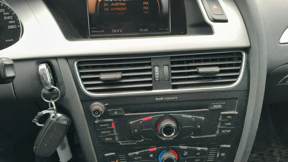 AUDI A4 -