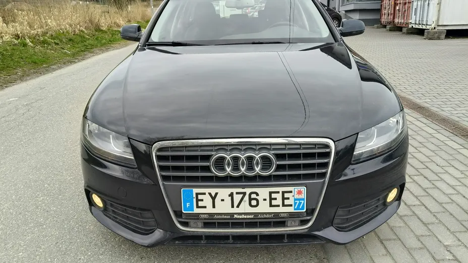 AUDI A4 -