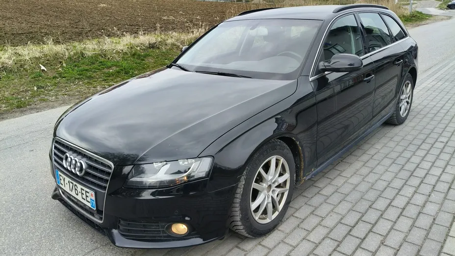 AUDI A4 -