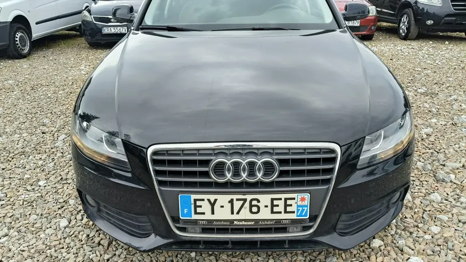 AUDI A4 -