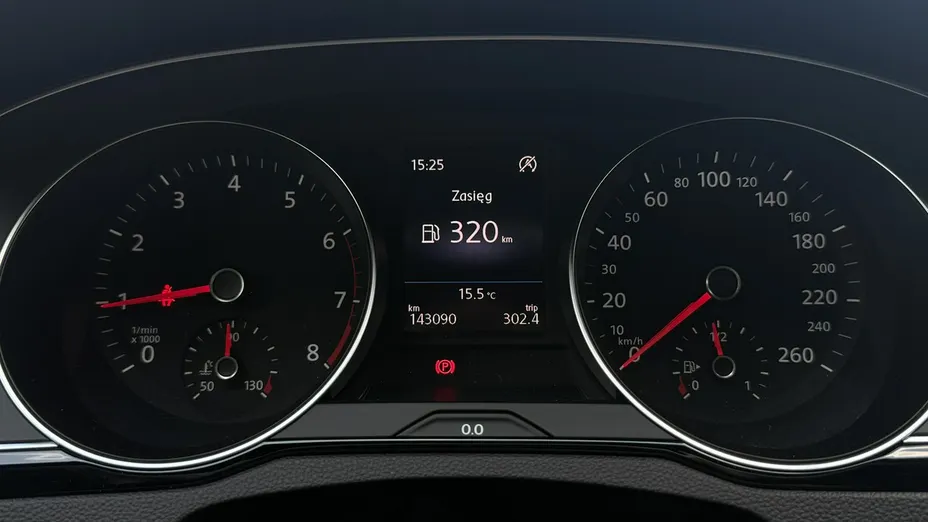 VOLKSWAGEN Passat -