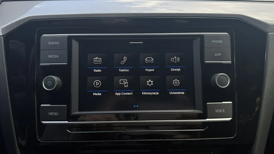 VOLKSWAGEN Passat -