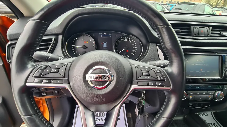 NISSAN X-Trail -