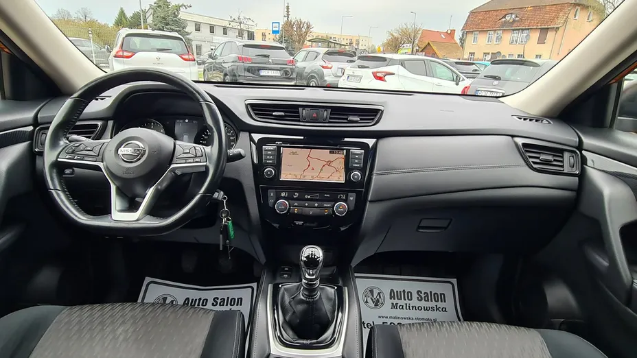 NISSAN X-Trail -