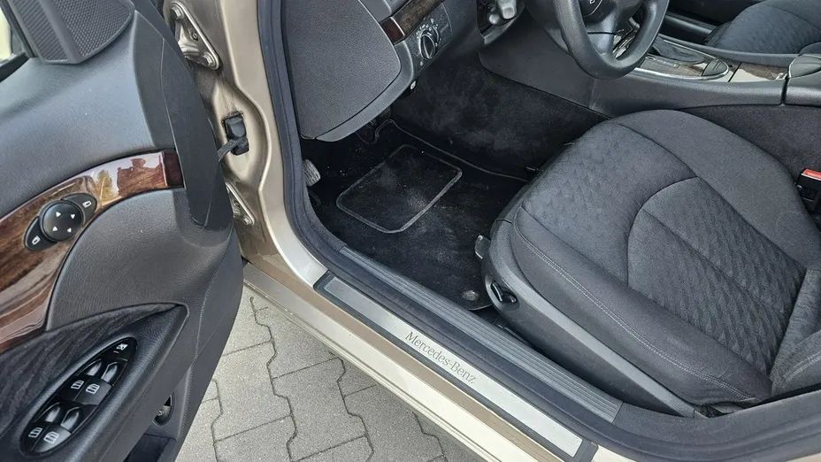 MERCEDES-BENZ E Klasa -
