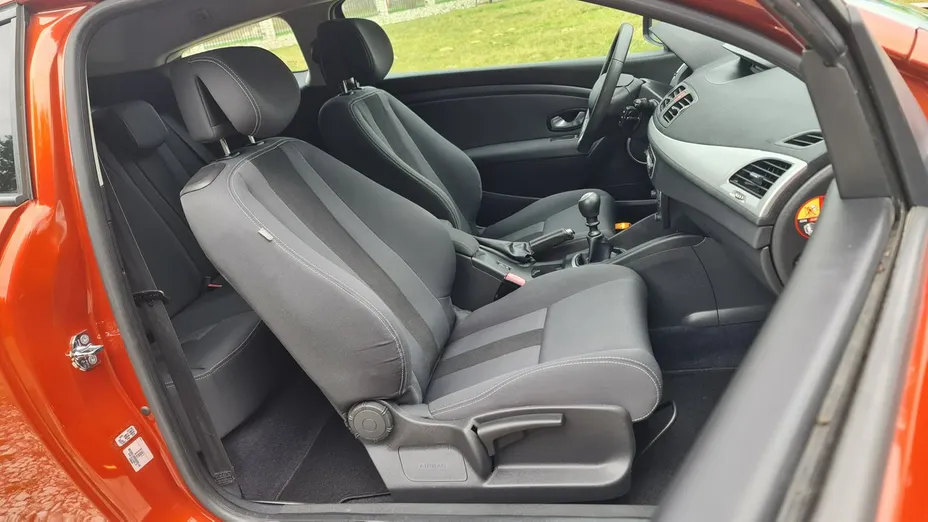 RENAULT Megane -