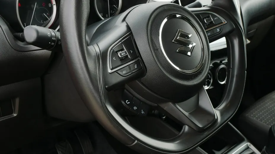 SUZUKI Swift -