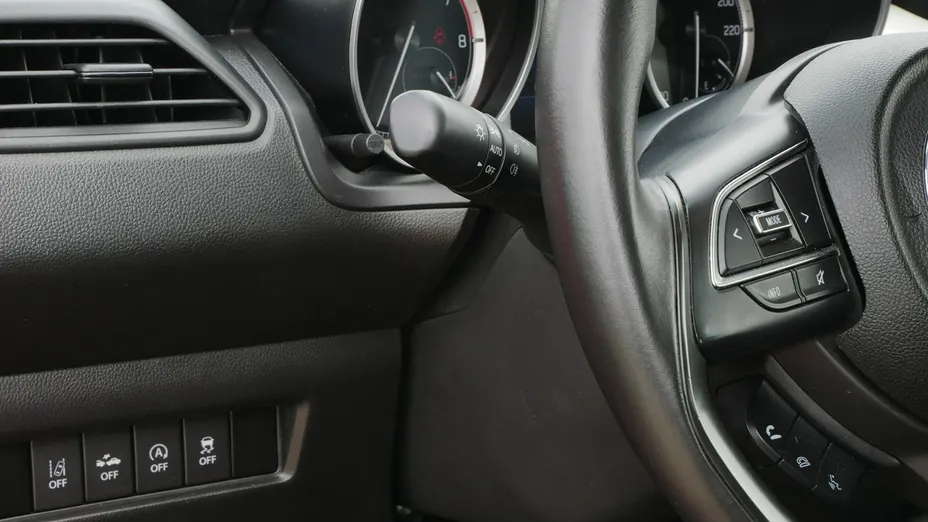 SUZUKI Swift -