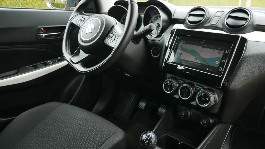 SUZUKI Swift -
