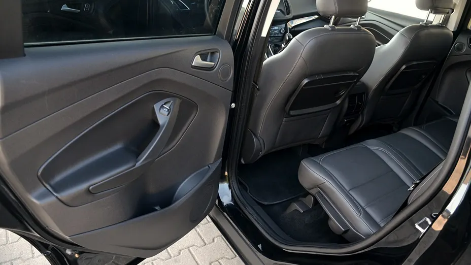 FORD Kuga -