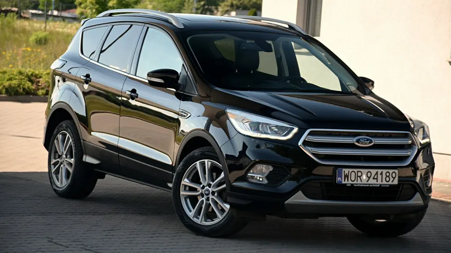 FORD Kuga -