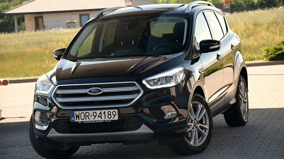 FORD Kuga -