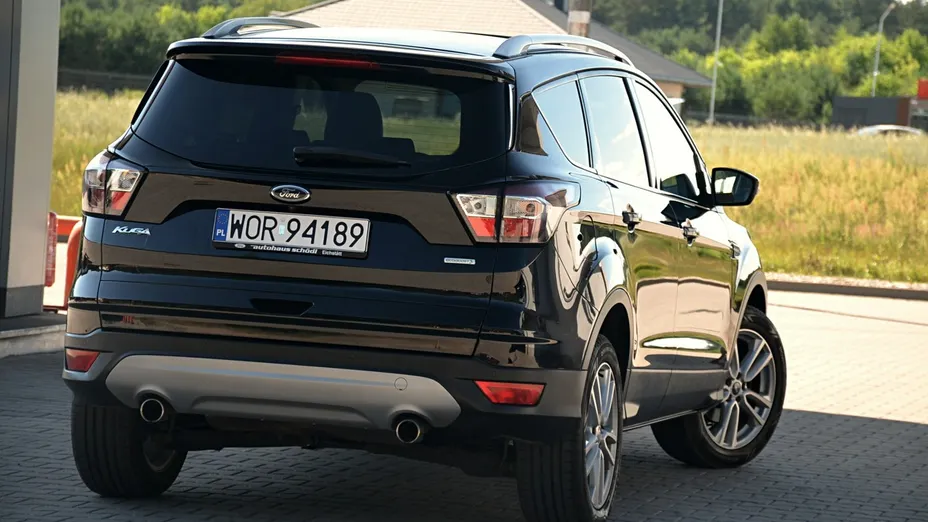 FORD Kuga -