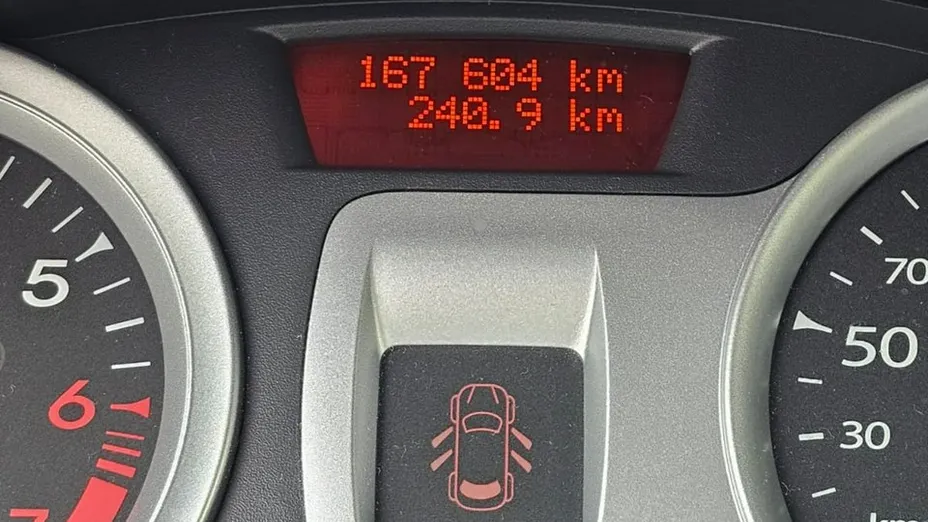 RENAULT Clio -