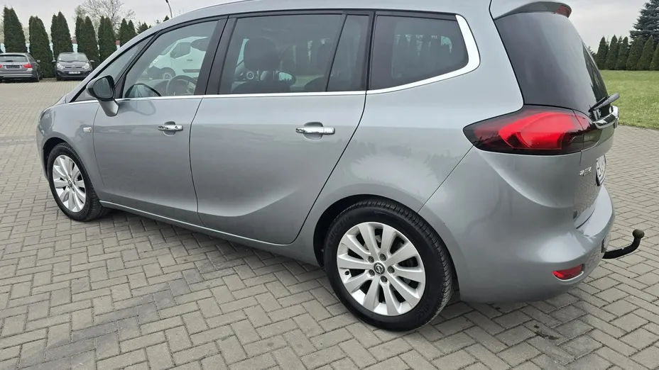 OPEL Zafira -
