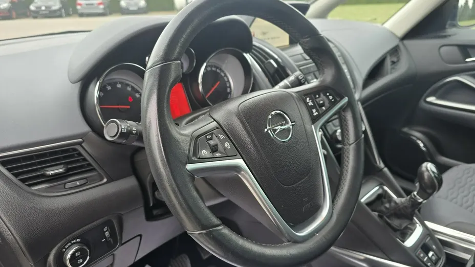 OPEL Zafira -