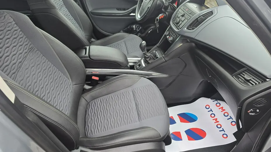 OPEL Zafira -