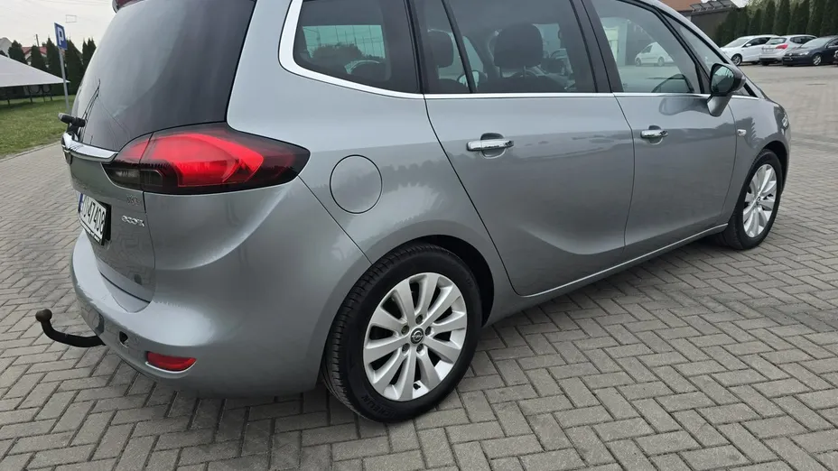OPEL Zafira -