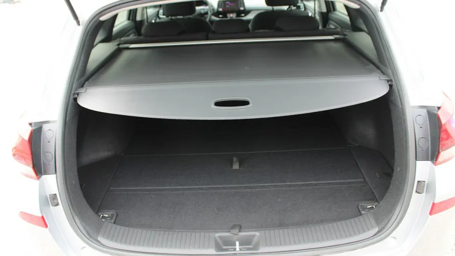 HYUNDAI i30 -