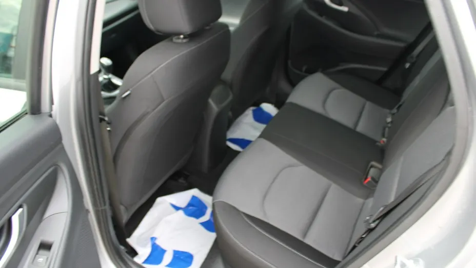 HYUNDAI i30 -