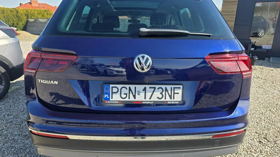 VOLKSWAGEN Tiguan -