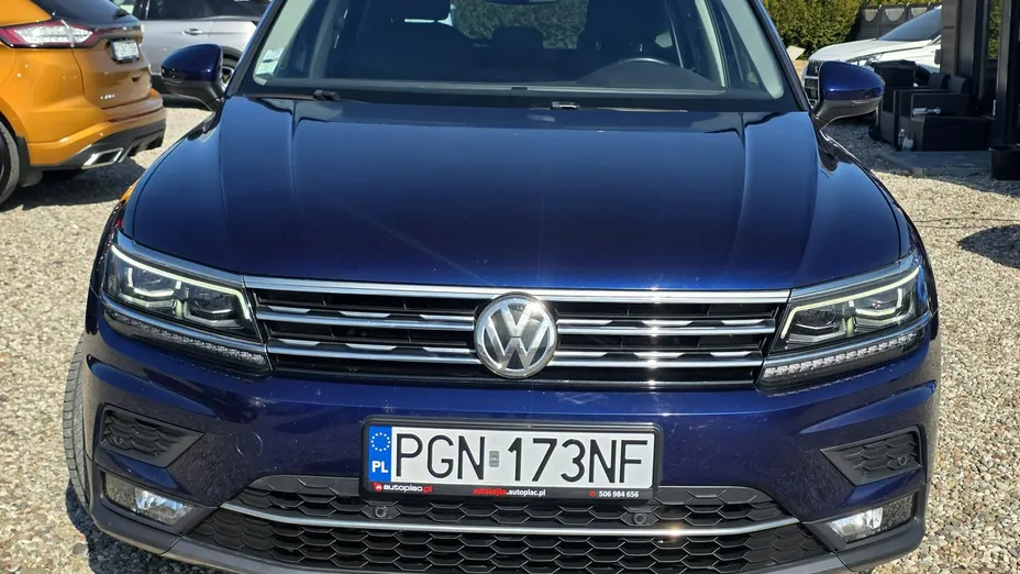 VOLKSWAGEN Tiguan -