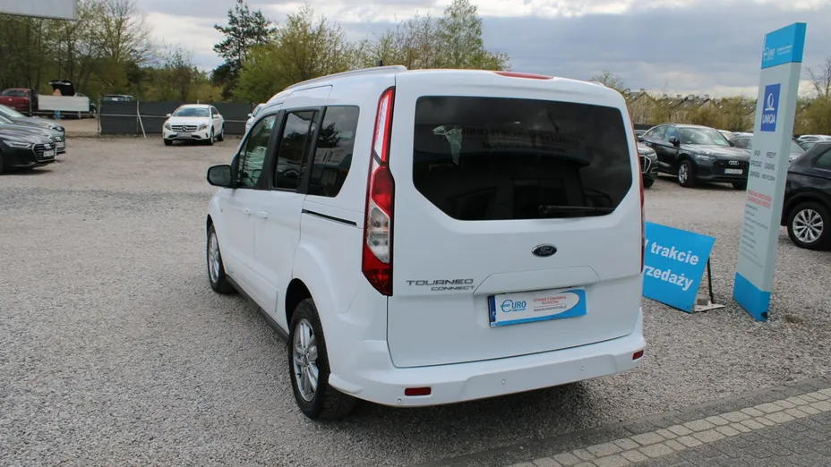 FORD Tourneo Connect -
