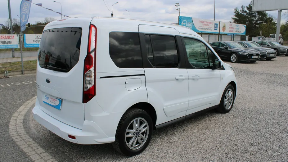 FORD Tourneo Connect -