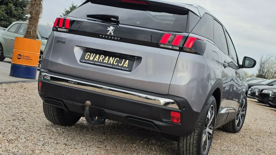 PEUGEOT 3008 -