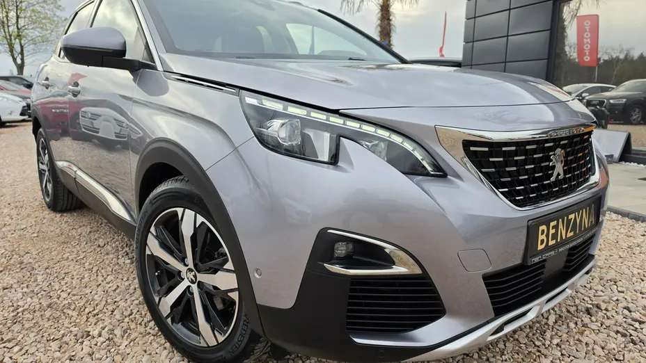PEUGEOT 3008 -