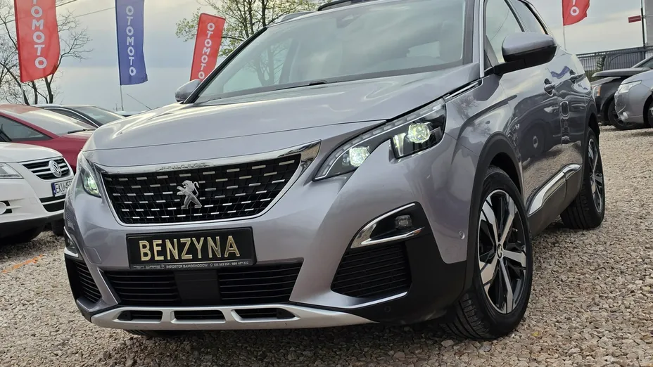 PEUGEOT 3008 -