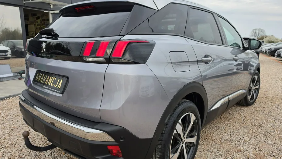 PEUGEOT 3008 -