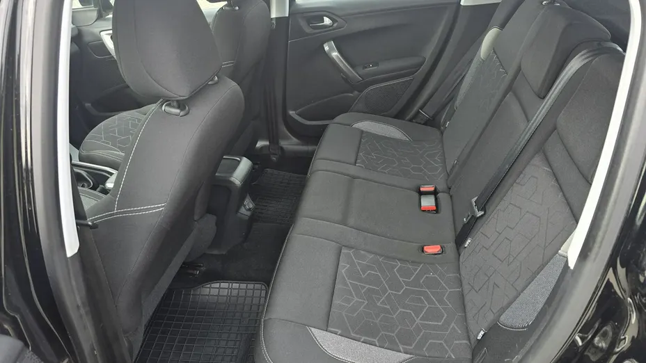 PEUGEOT 2008 -