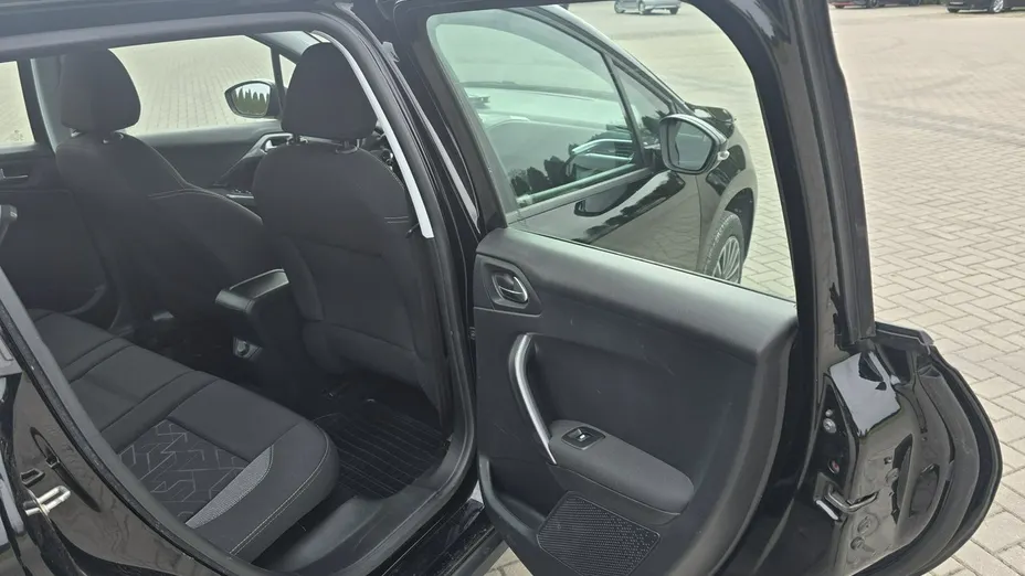 PEUGEOT 2008 -