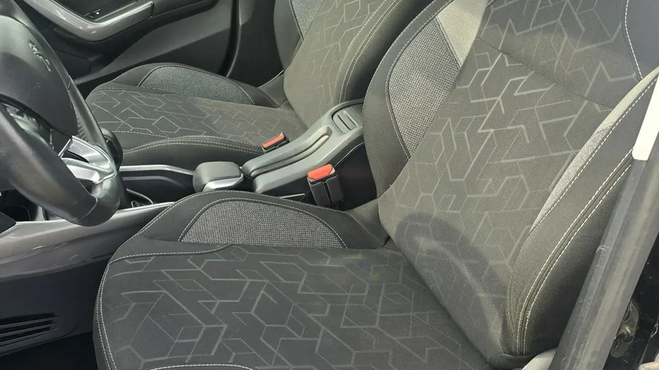 PEUGEOT 2008 -