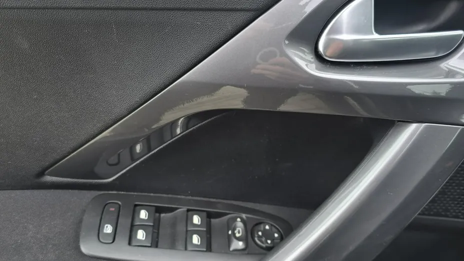 PEUGEOT 2008 -