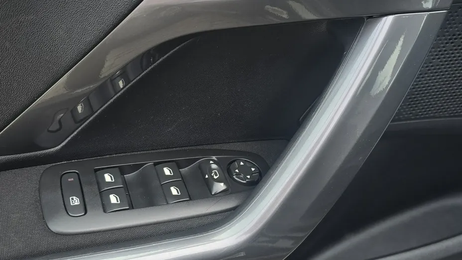 PEUGEOT 2008 -