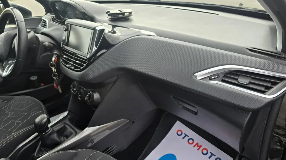 PEUGEOT 2008 -
