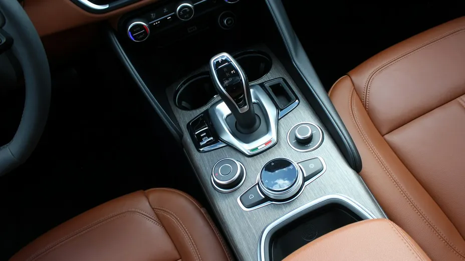 ALFA ROMEO Giulia -