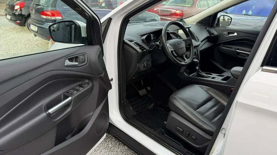 FORD Escape -