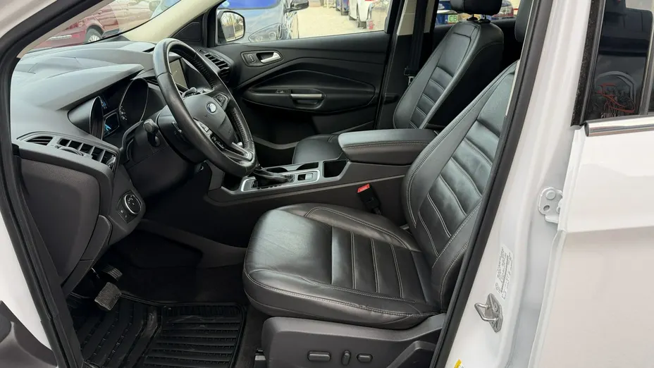 FORD Escape -